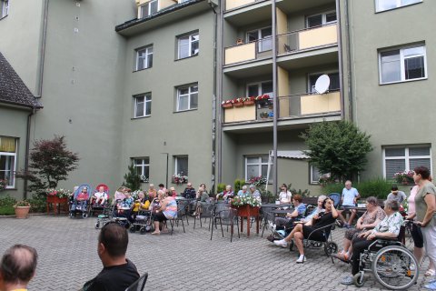 Ať žije folkór!