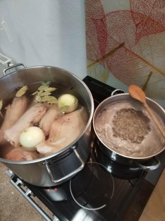 Zabíjačka v Domově pro osoby se zdravotním postižením Kunovice - Cihlářská